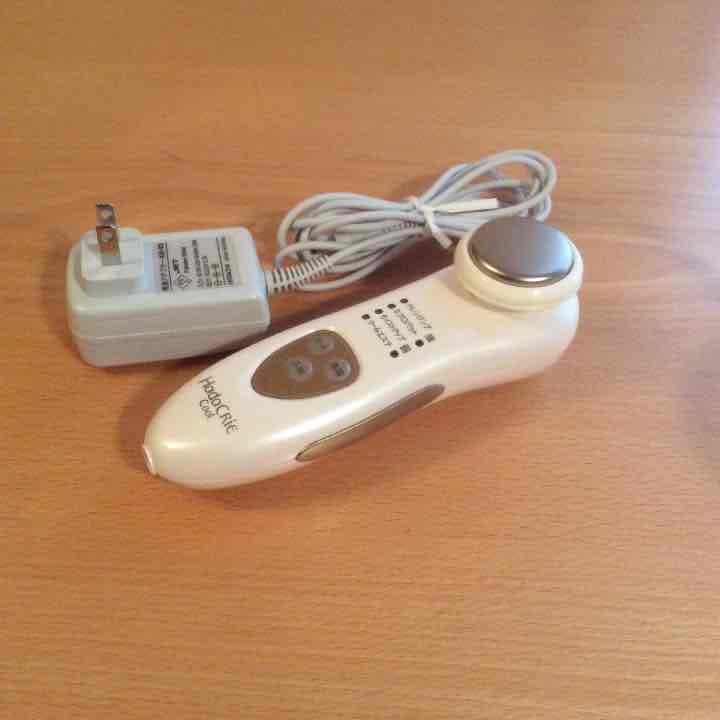 美顔器 HITACHI ハダクリエ