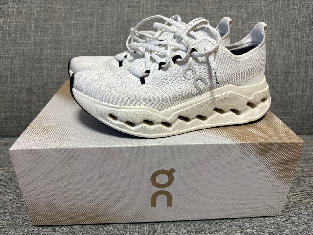 スパイク・シューズ cloudsurfer max