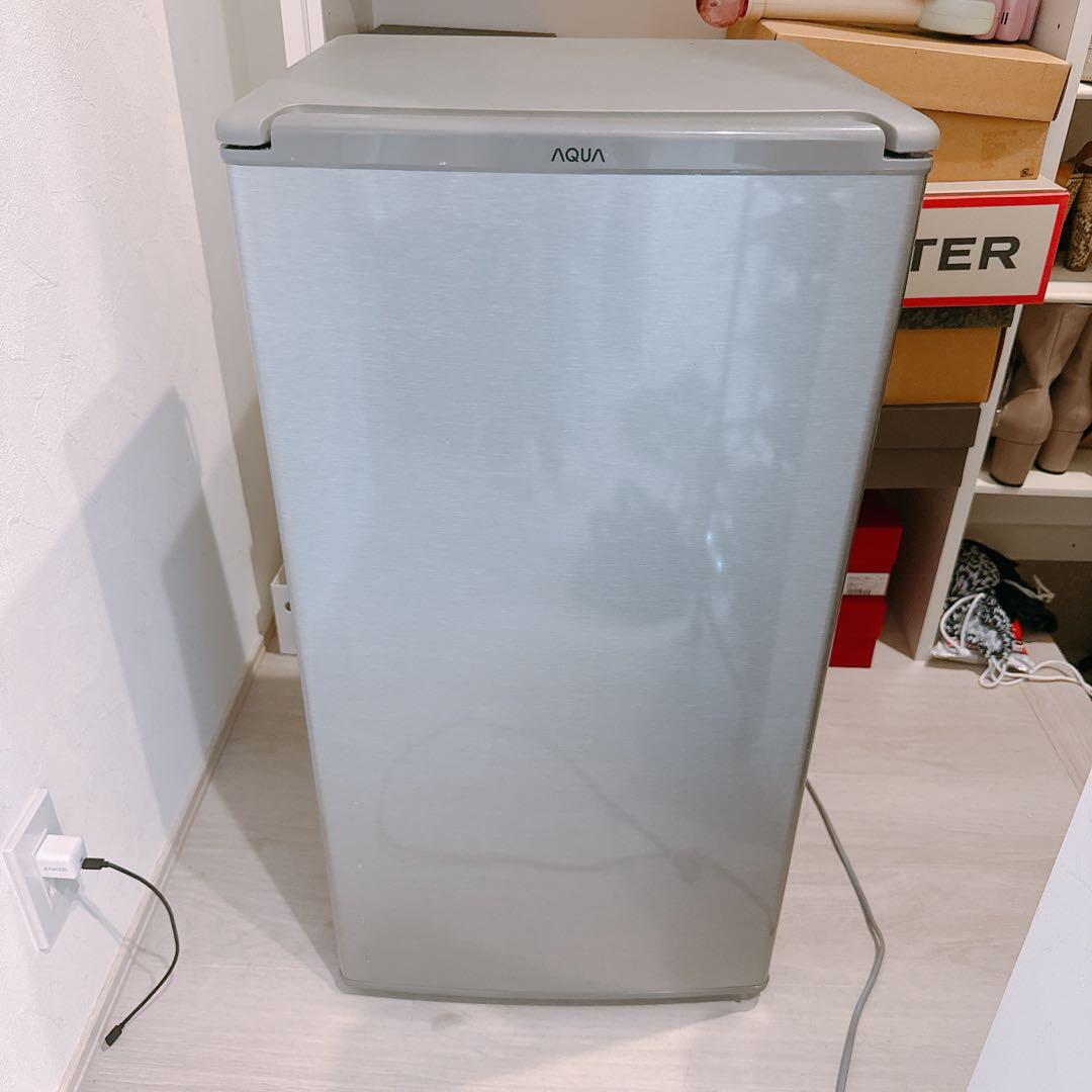 冷蔵庫 製氷機能付き 75L AQUA ノンフロン直冷式　AQR-8G　直冷式
