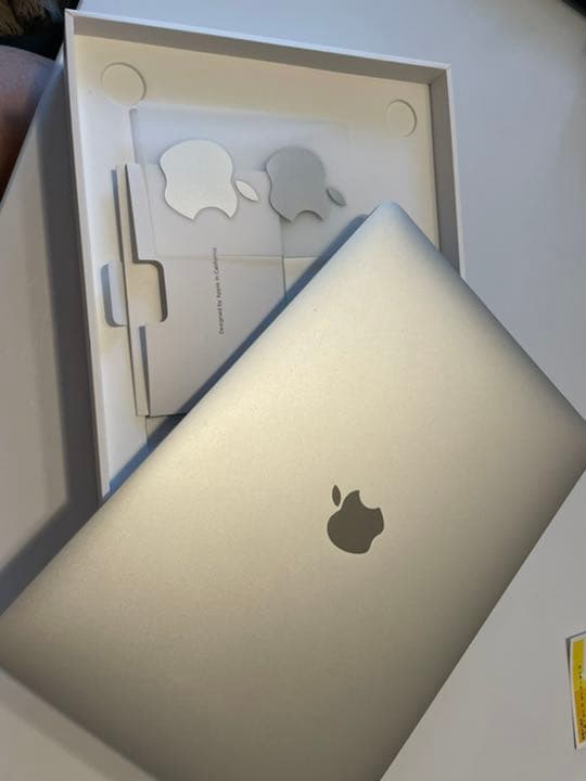 MacBook本体 Apple MacBook Air 2020 8GB/256GB