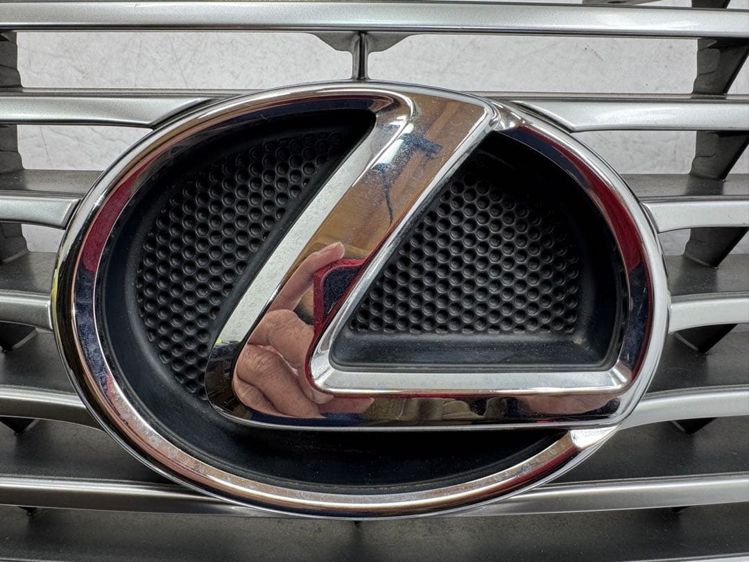 レクサスLS USF40 USF4純正 ラジエータグリル 53100-50190