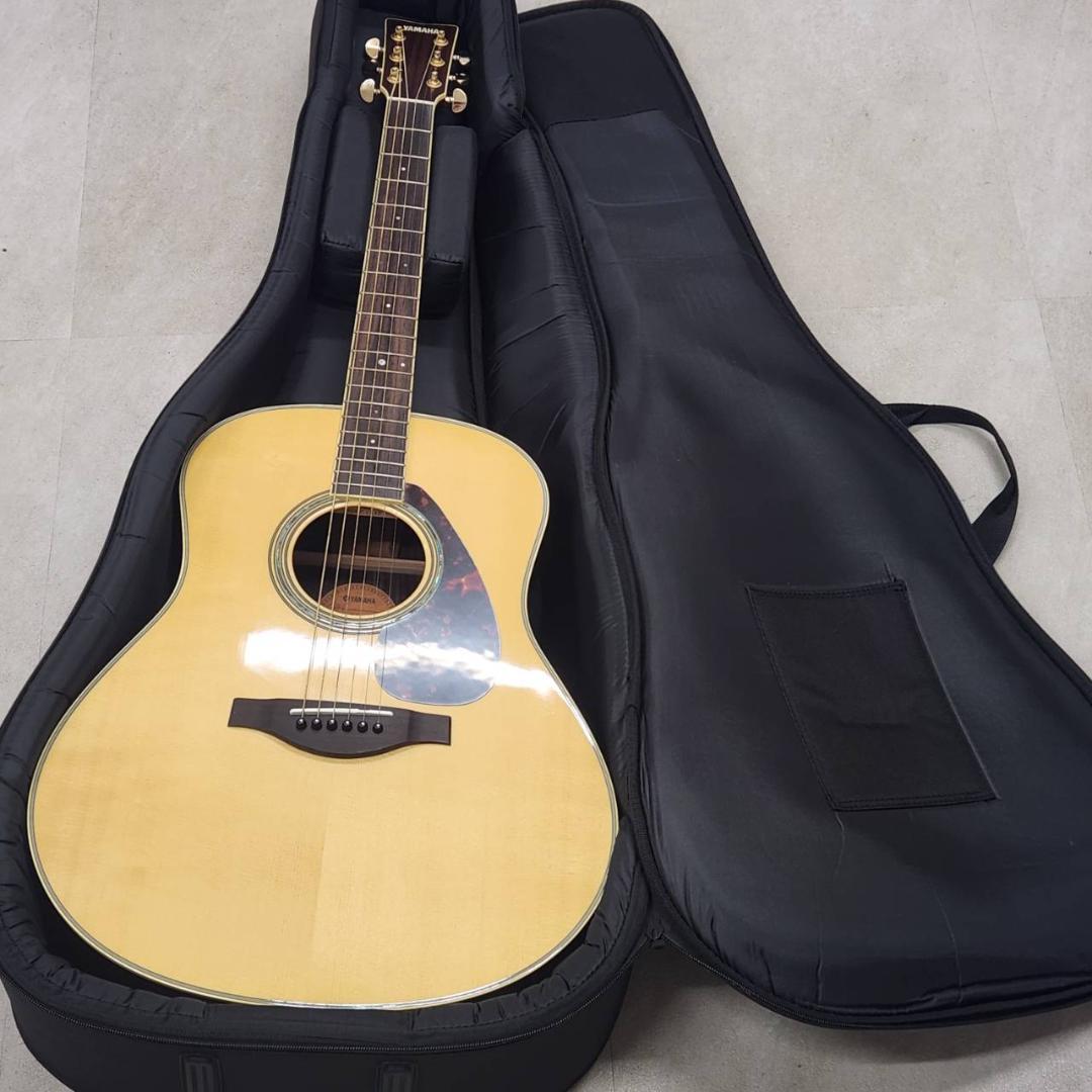 【美品】YAMAHA LL6 アコースティックギター　ソフトケース付き