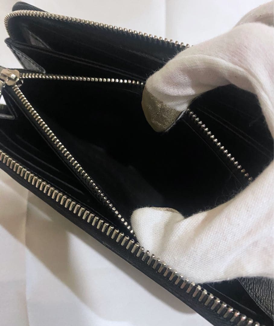 ルイヴィトン ジッピーウォレット エピ ブラック ラウンド 長財布