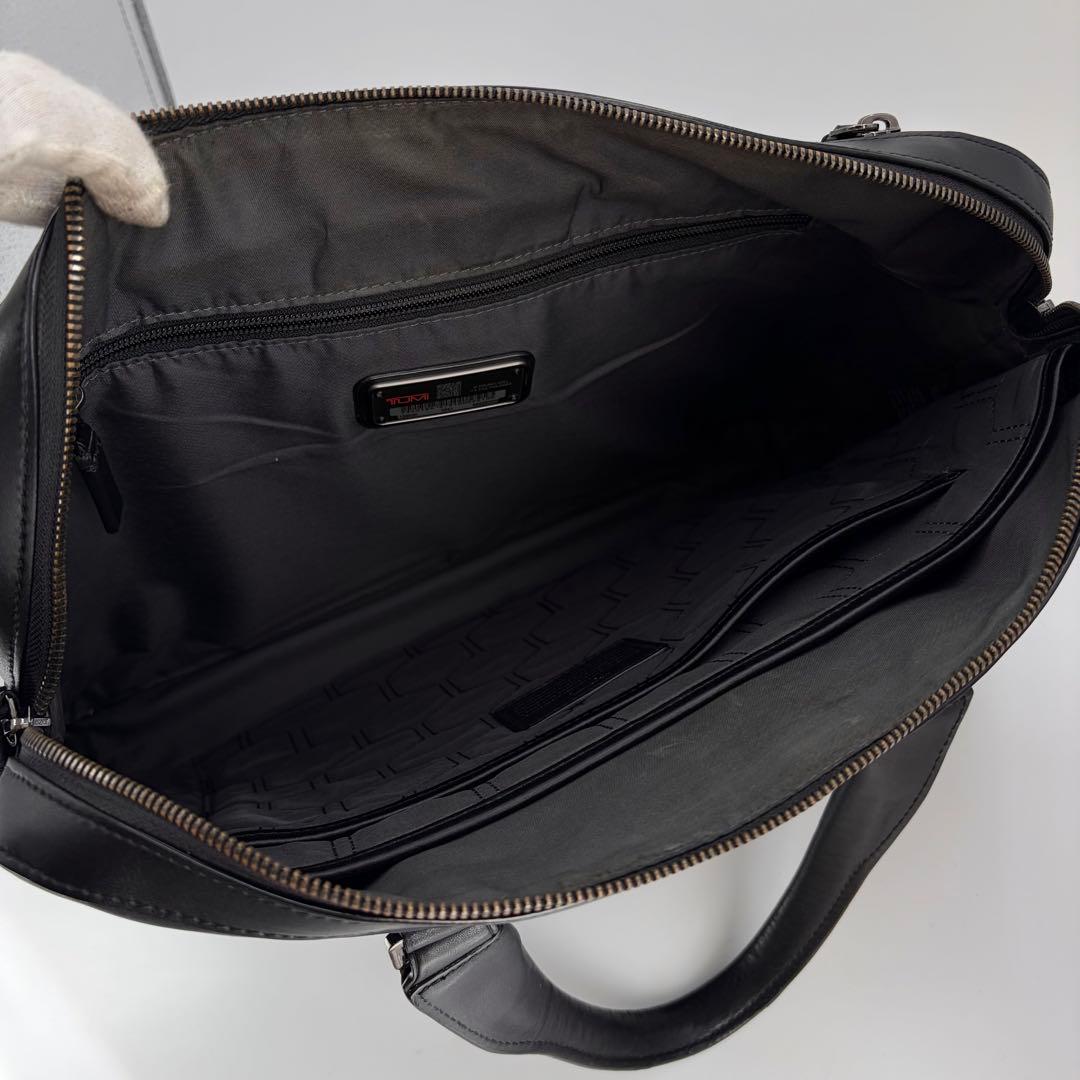 【美品】トゥミ ビジネスバッグ ハリソン バーンズブリーフ スリム ブラック