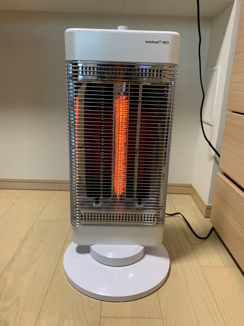 YAMAZEN 電気ストーブ　ツインヒートプラス　ネオ　ホワイト