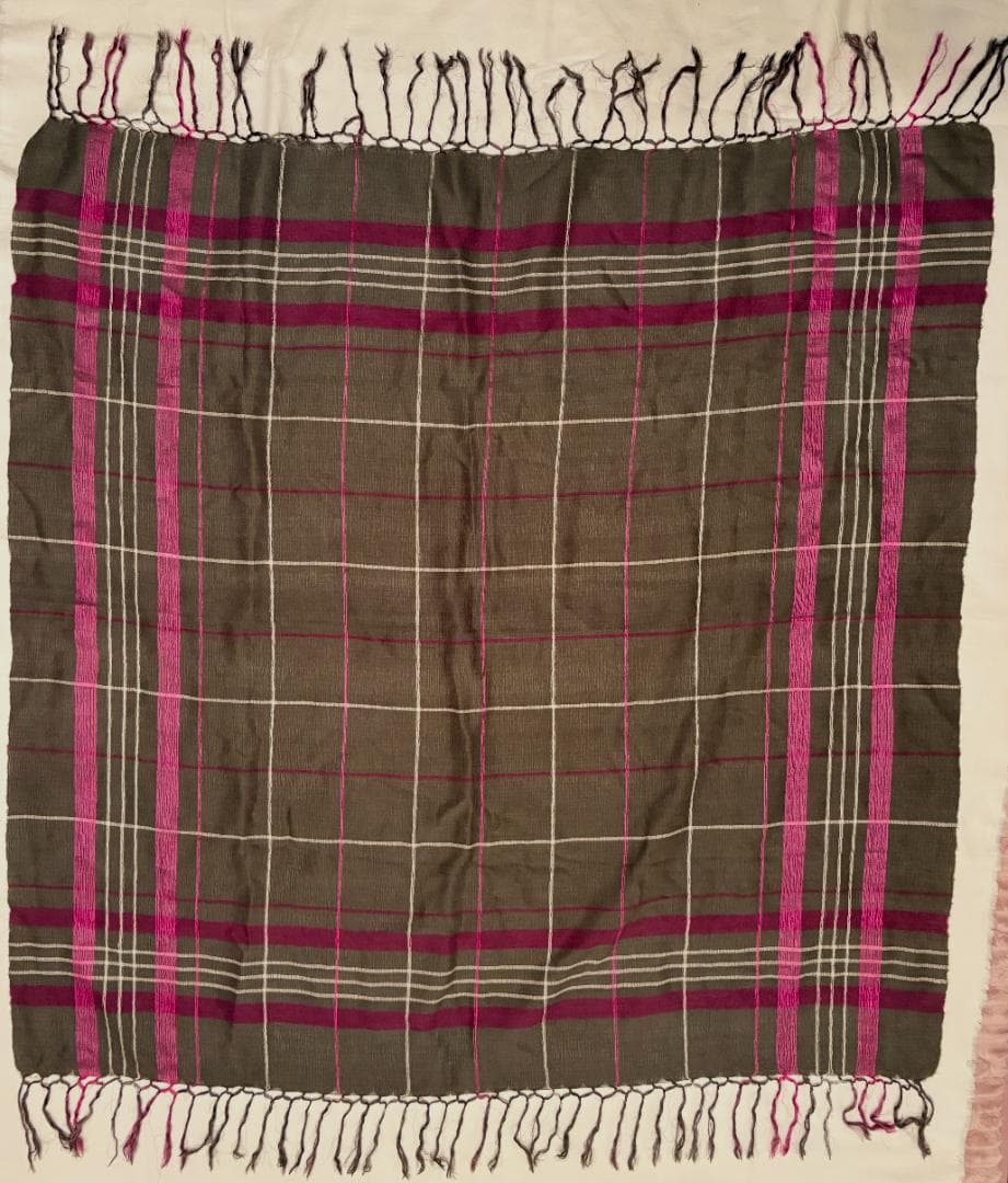 DRIES VAN NOTEN チェック柄大判ストール　103x103センチ　稀