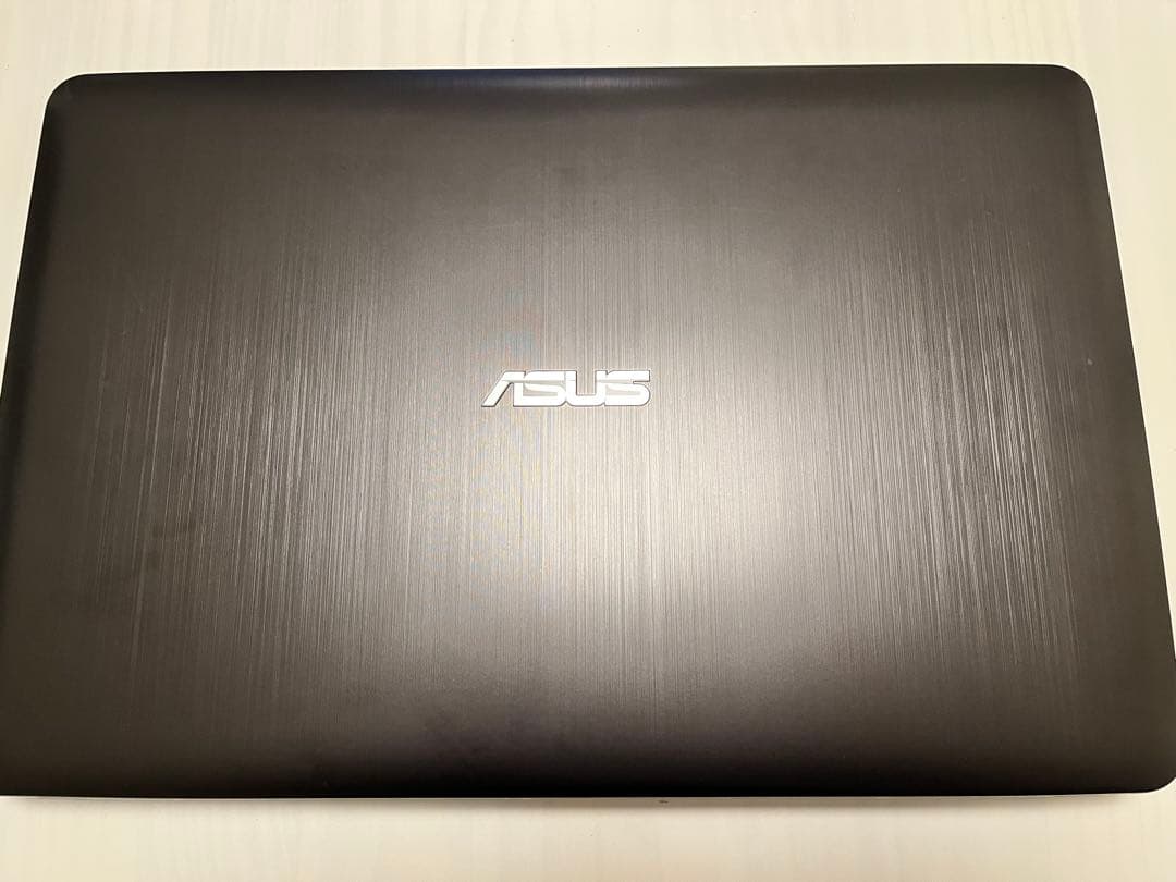 【美品】ノートパソコンASUS マウスパッド他付属品5点セット／初期化済