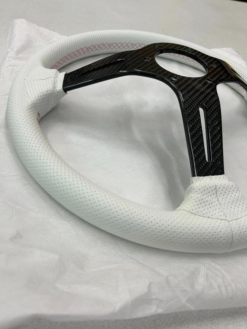 ら*る様 ステアリング ディープコーン ホワイト リアルカーボン 未使用 USD