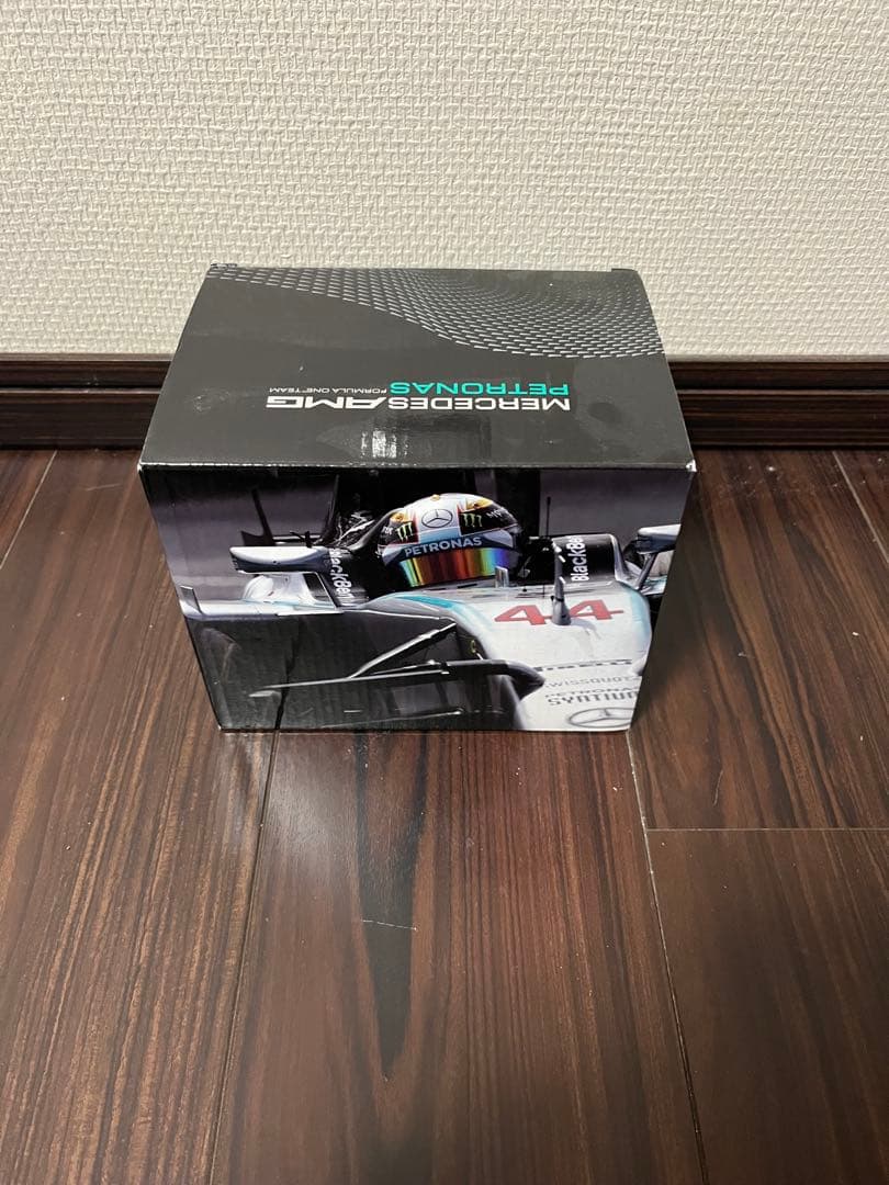 F1 Mercedes AMG ルイスハミルトン ½スケール ヘルメット