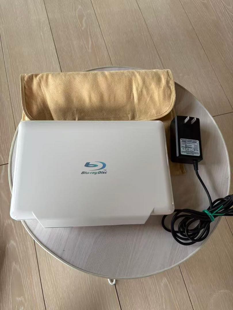 AVOX ポータブルBD/DVDプレーヤー　APBD-1030HW（美品）