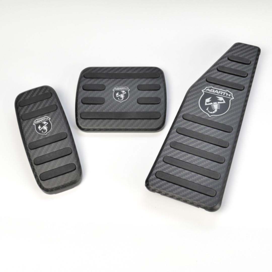 【新品未使用】アバルト純正 カーボンペダルセット 左ハンドルAT（3ペダル）用