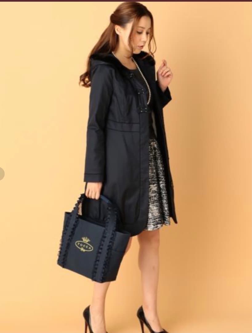 【TOCCA】フード付きネイビー モッズコート（ライナー付き）４