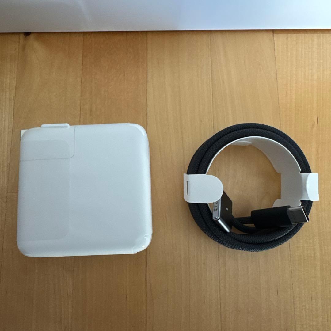 Apple MacBook Pro 箱/充電器付き
