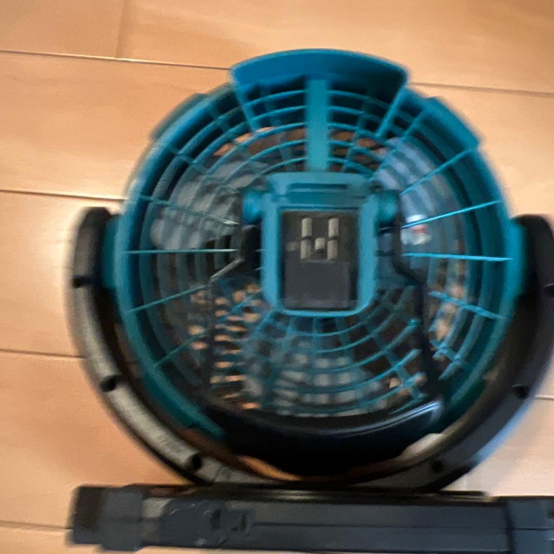 充電式ファン CF100DZ と　DC10SA BL1015のセット