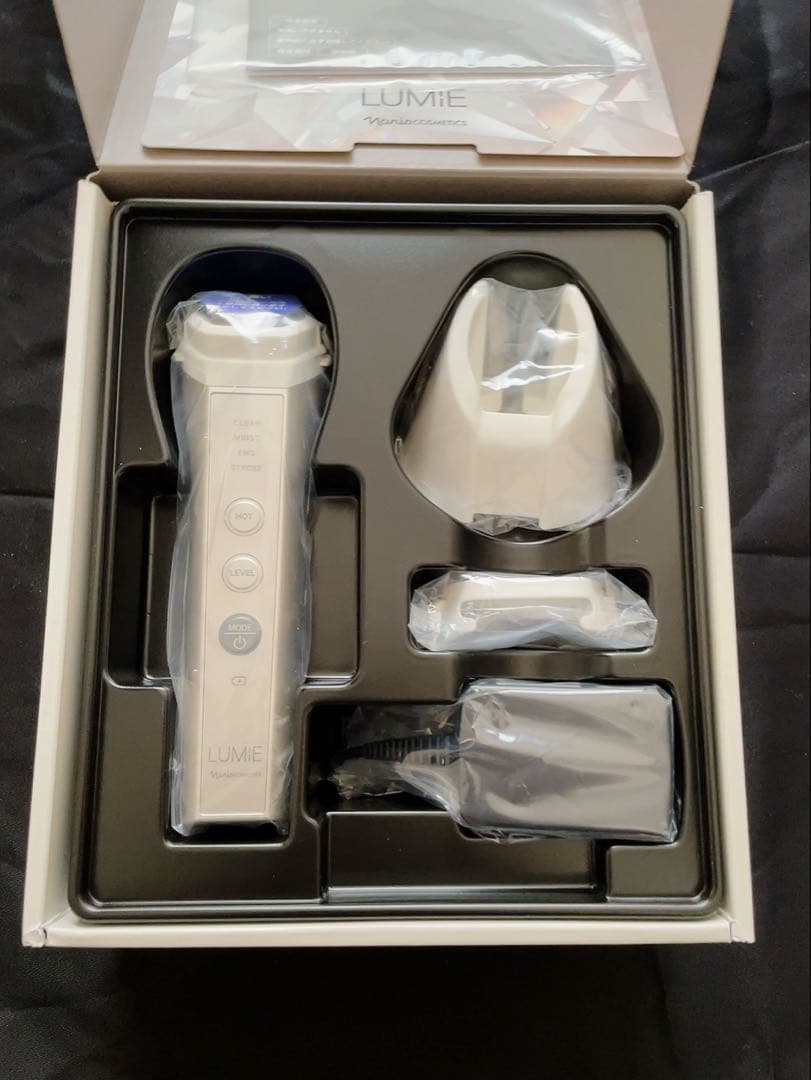 【新品未使用】ナリス ルミエ 3N1300 美顔器