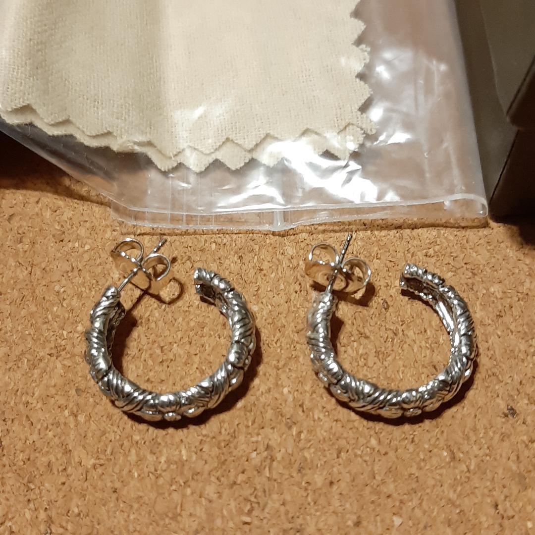 匿名配送変可！即発新品STEPHENDWECKシルバーフラワーピアス