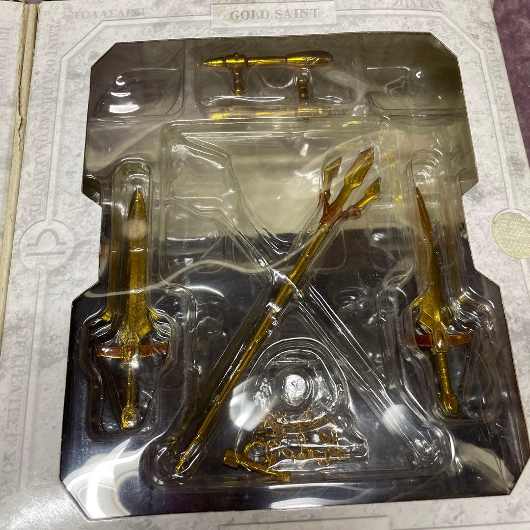 聖闘士星矢 ライブラ シュラ フィギュア