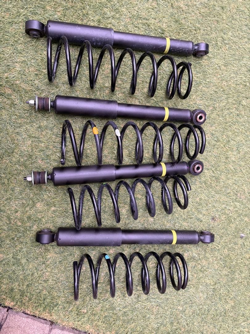 JB64-4型　純正　新車外し　サスペンション前後