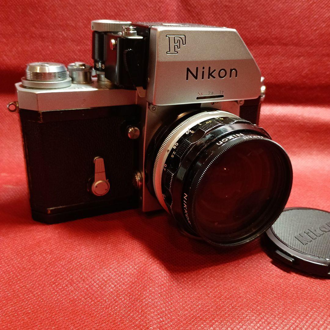 Nikon F 一眼レフカメラ 35mm Nikkorレンズ付き