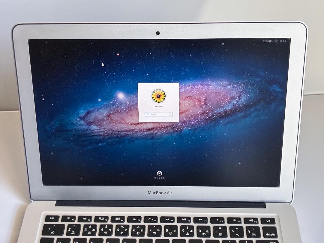 MacBook本体 MacBook Air Mid 2012 ( i7 / 8MB / 1TB )