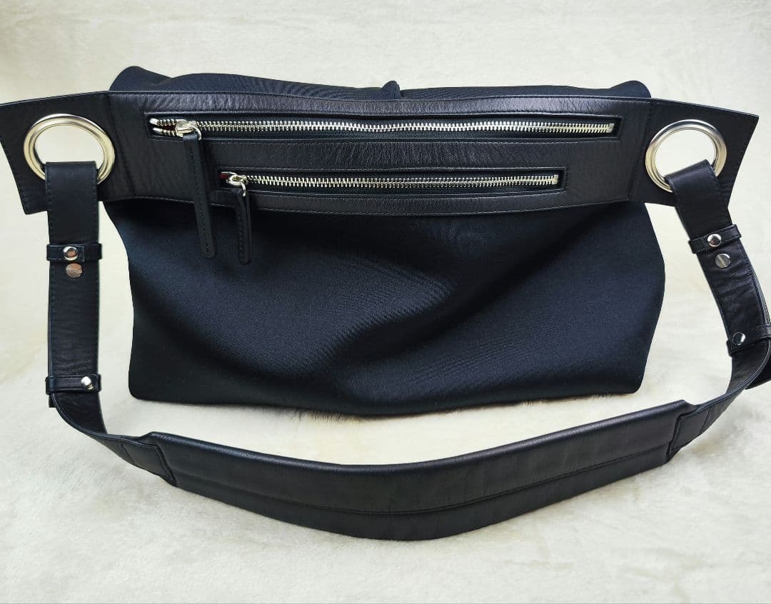 kawa-kawa hatome ボディバッグ ショルダーバッグ L ハトメ