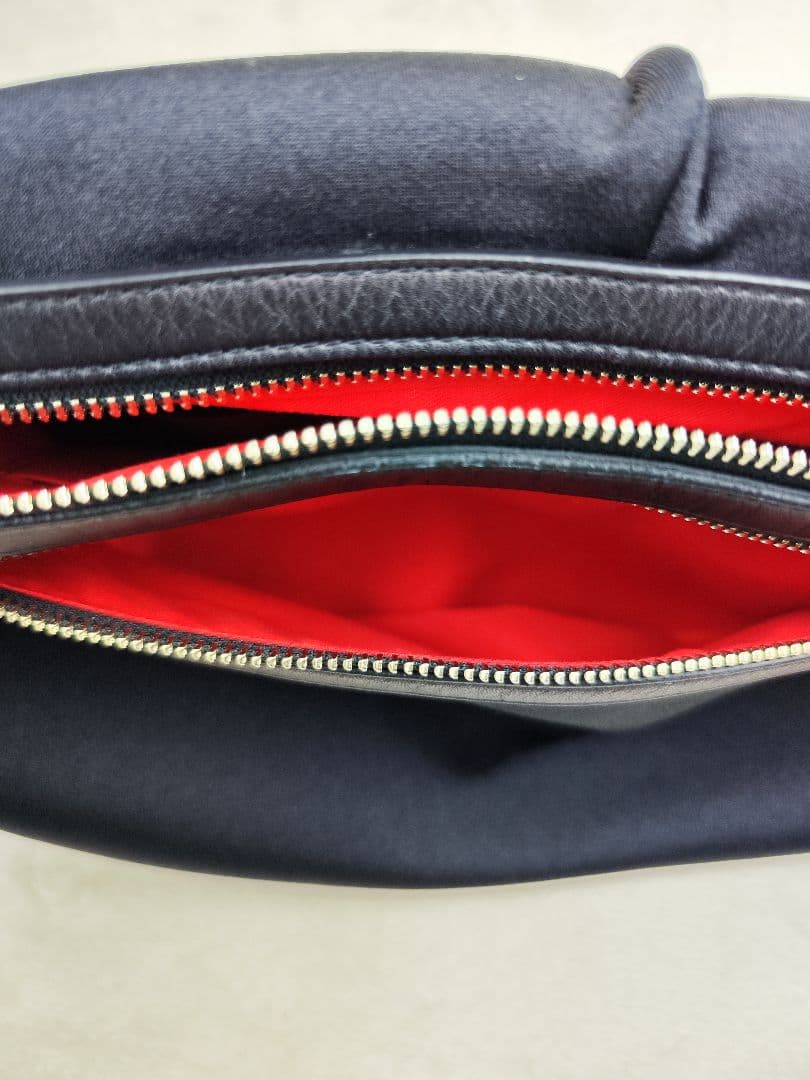 kawa-kawa hatome ボディバッグ ショルダーバッグ L ハトメ