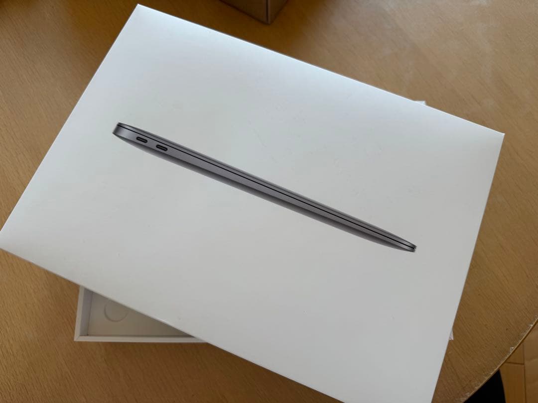 MacBook本体 MacBook Air (Core i7, 16GB) SSD2TB