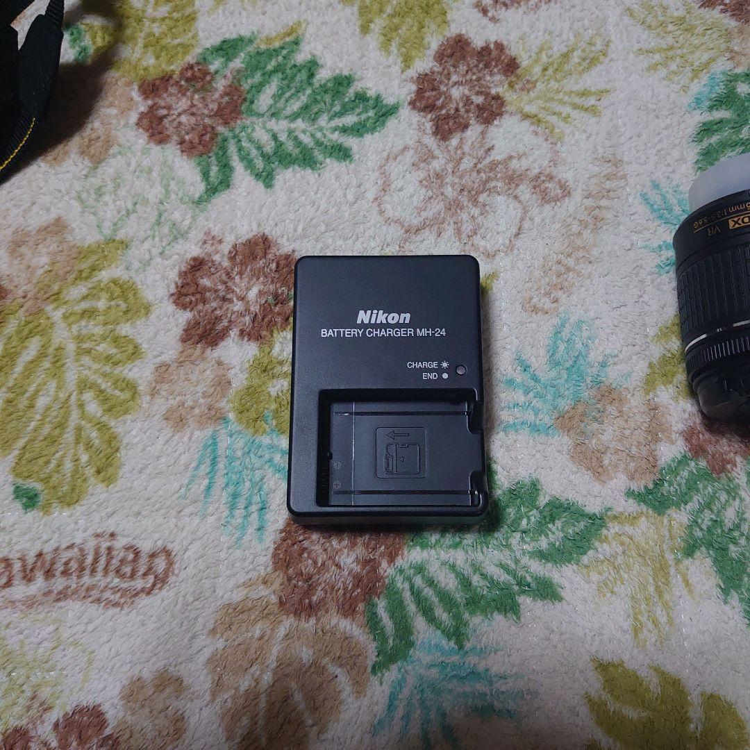 【美品】Nikon D5600 18-55 VR+70-300VR kit