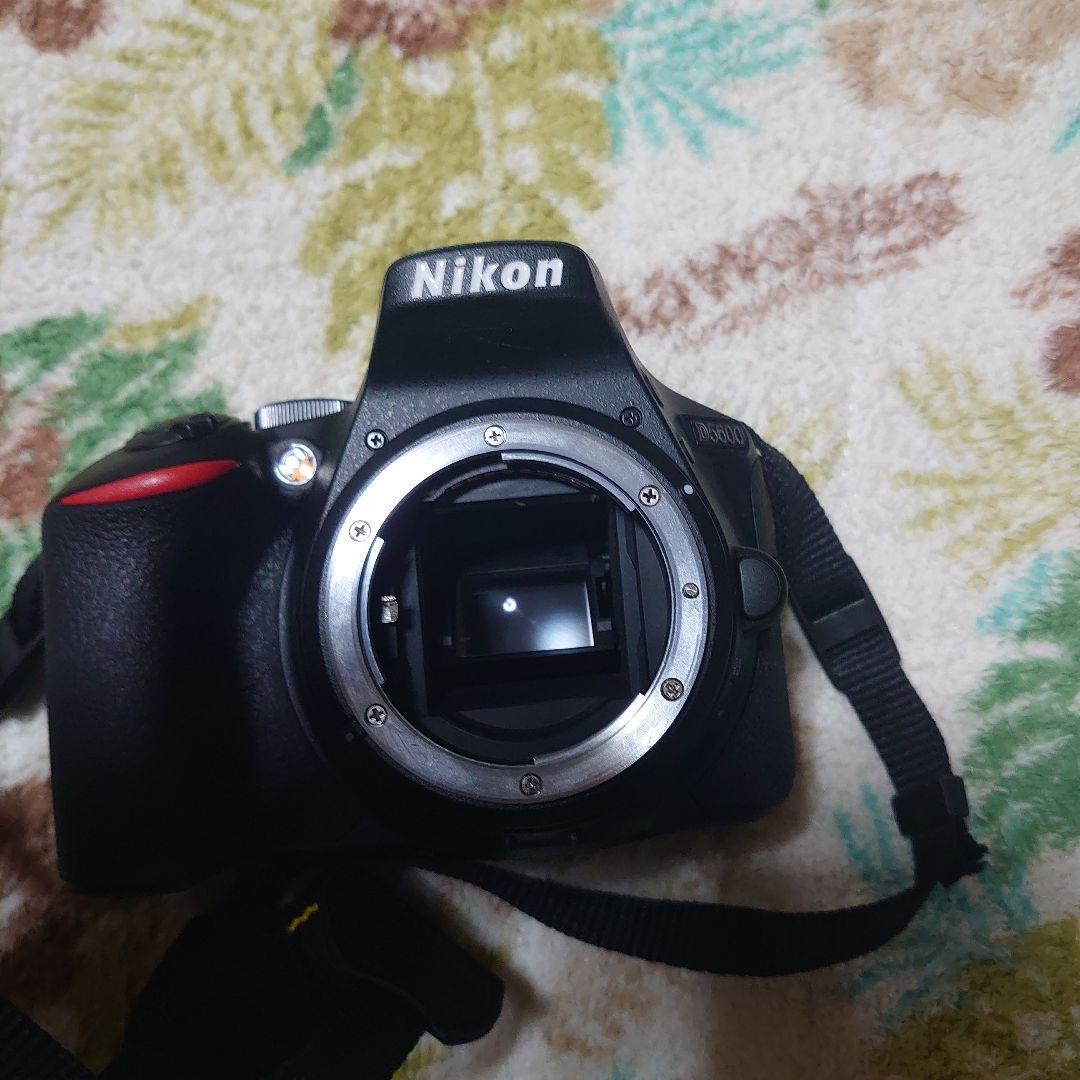 【美品】Nikon D5600 18-55 VR+70-300VR kit