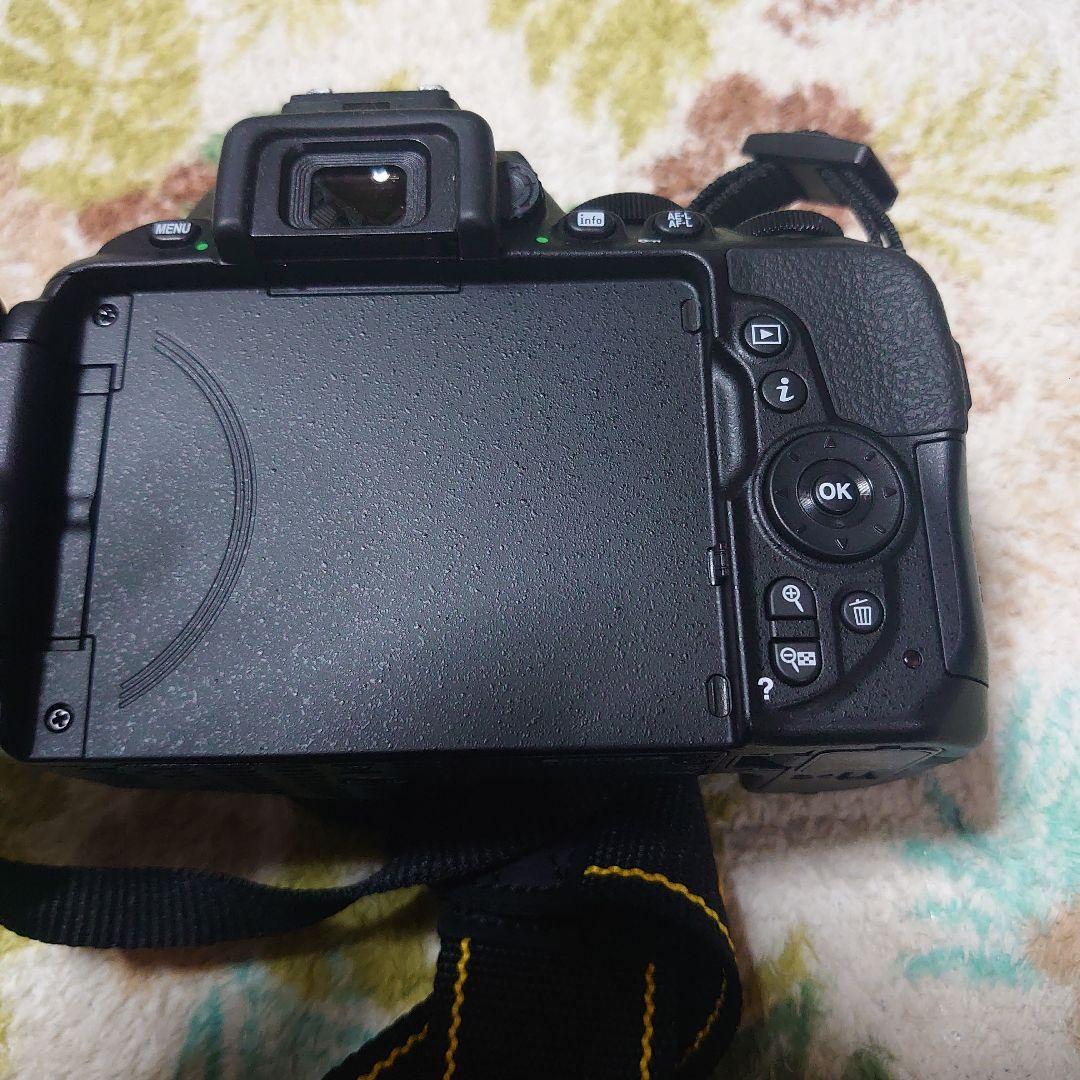 【美品】Nikon D5600 18-55 VR+70-300VR kit