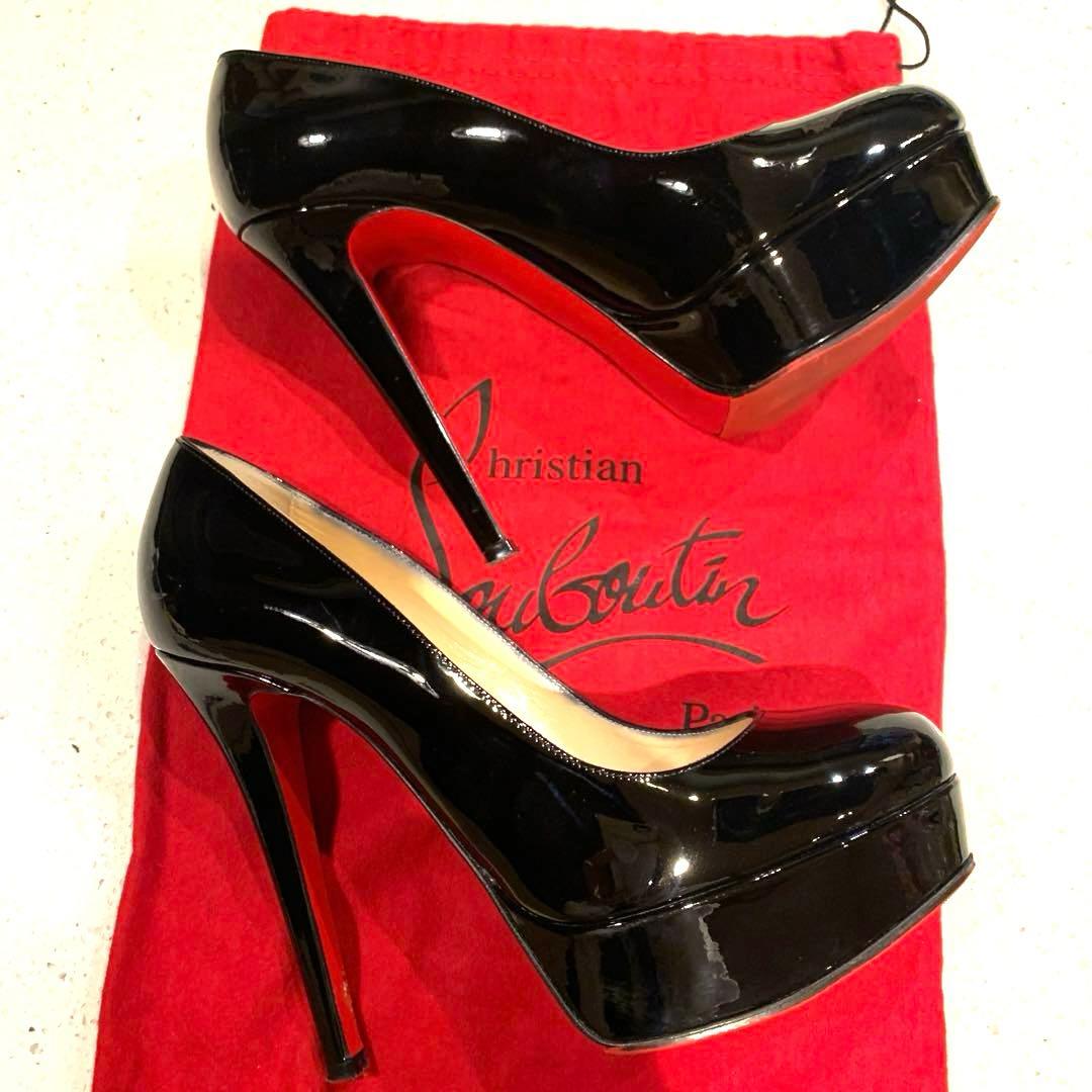 S*S様 ルブタン ビアンカ 黒 エナメル 23cm