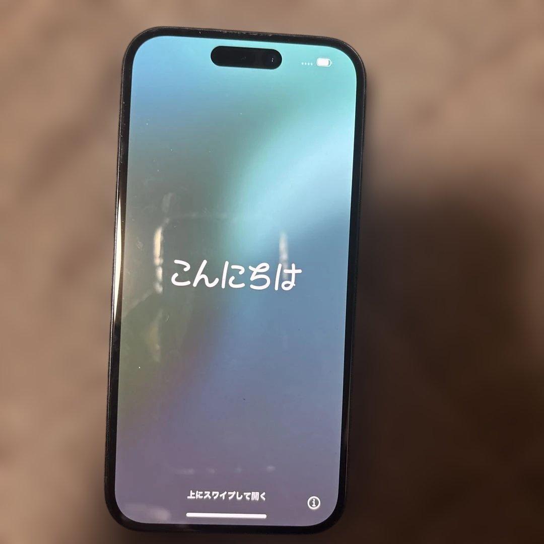 Apple iPhone 15ブラック本体 128GB カメラ部分キズあり