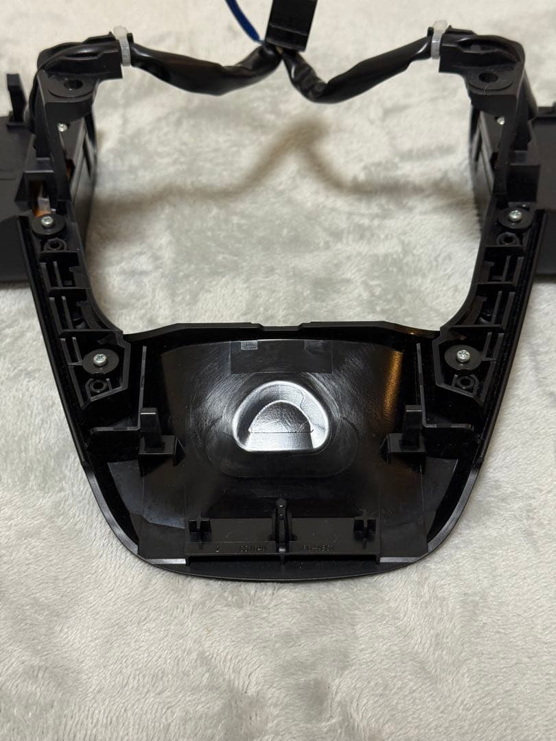 【送料込み】50系プリウス　純正ステアリングスイッチ　ブラック