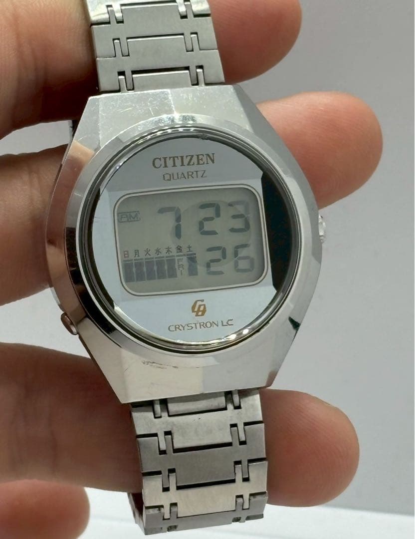 CITIZEN CRYSTRON LC 4-095616 デジタル腕時計