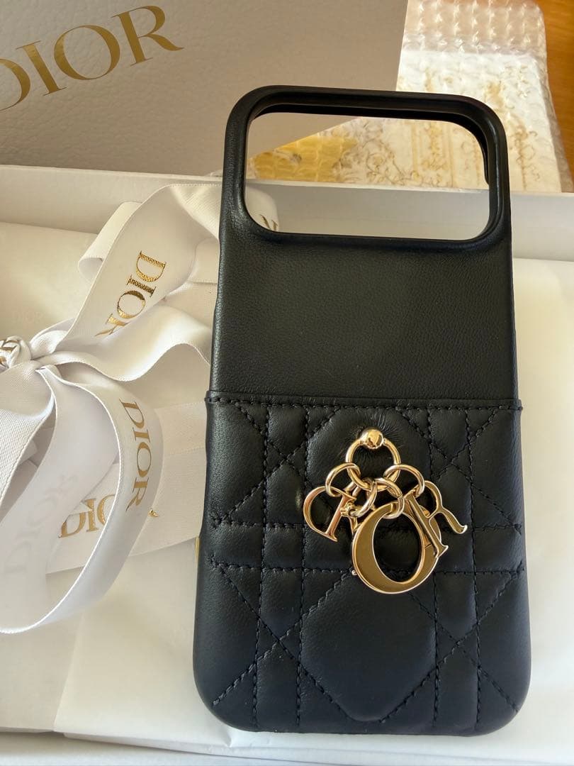 ディオール　iPhone17promaxケース✳︎未使用に近い