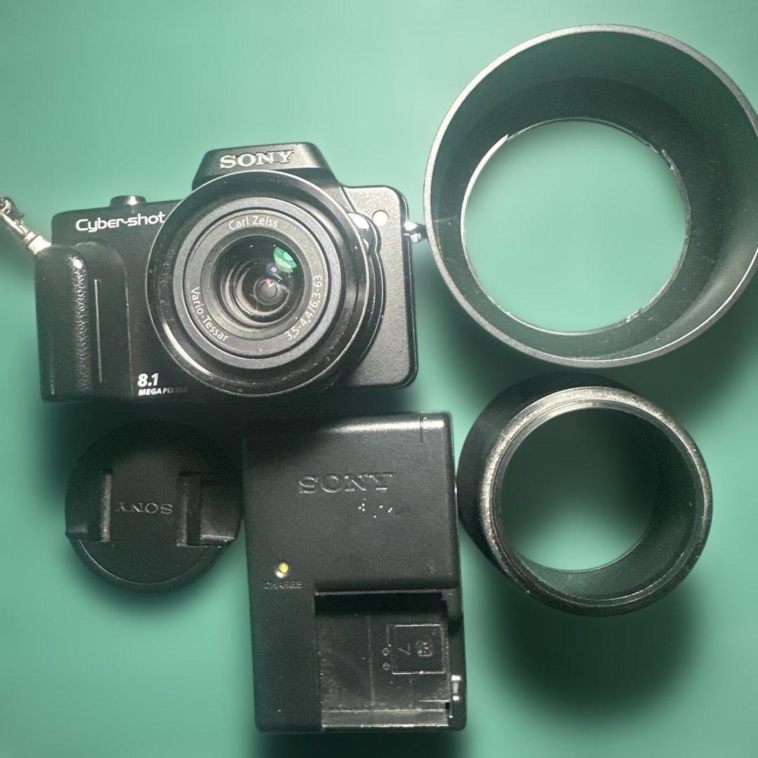 SONY Cyber-shot 8.1メガピクセル 本体と充電器