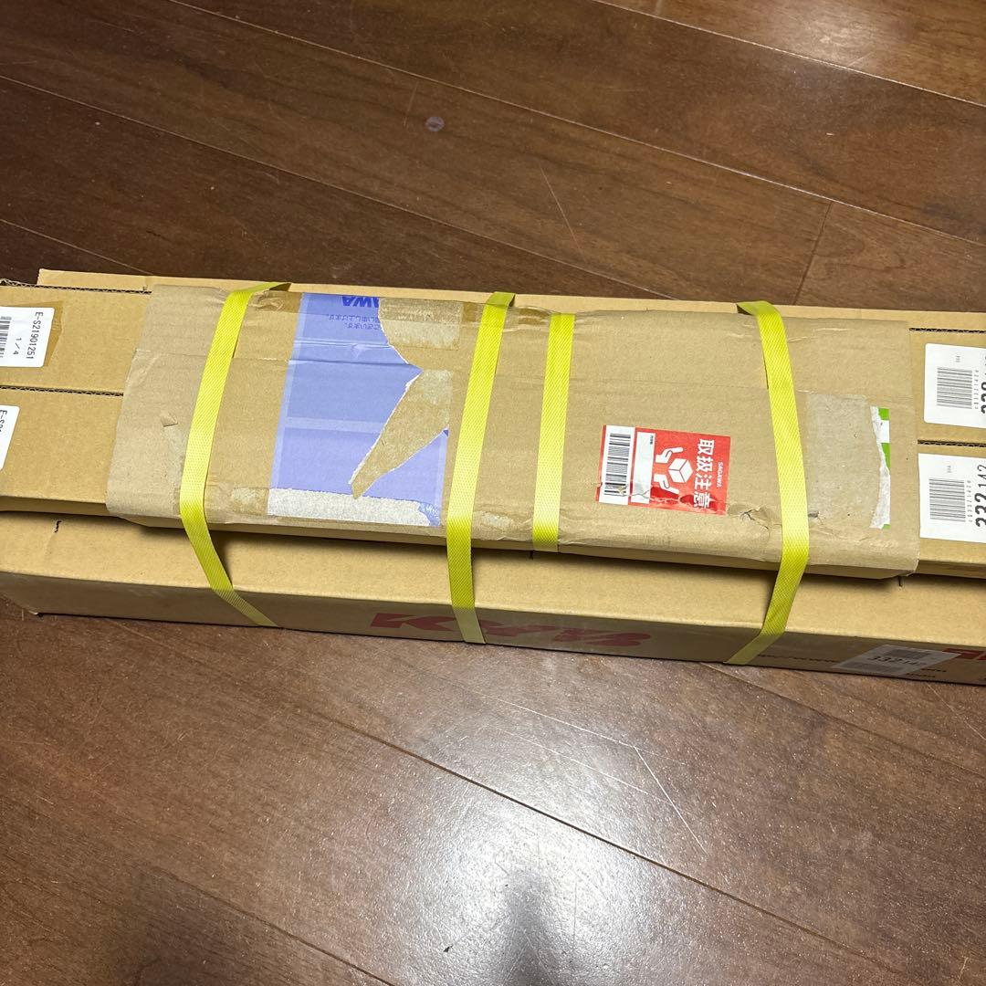 KYB エクステージ ハイエース　標準ボディ　2WD用　フロント、リヤ一台分