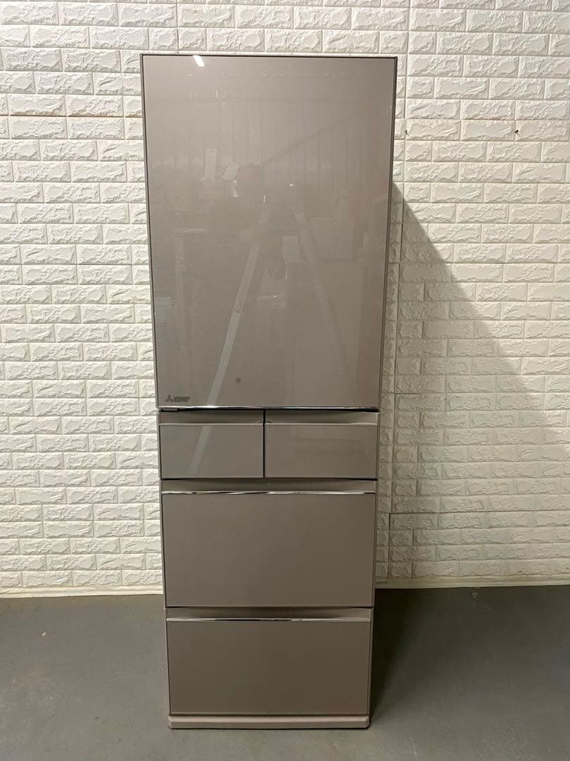 三菱チルドルーム搭載おしゃれグレージュガラスドア大型冷蔵庫　　都内発送無料