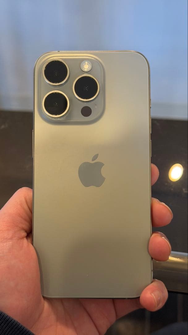 日本版Apple iPhone 15 Pro 512gb ナチュラルチタニウム