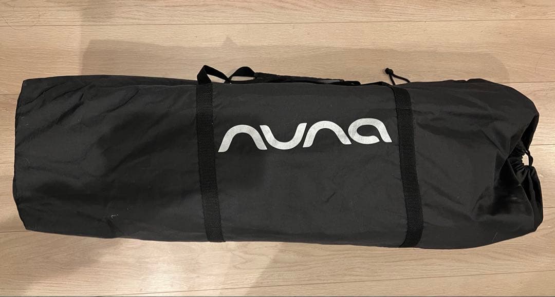 nuna ベビー折りたたみ可能ベッド