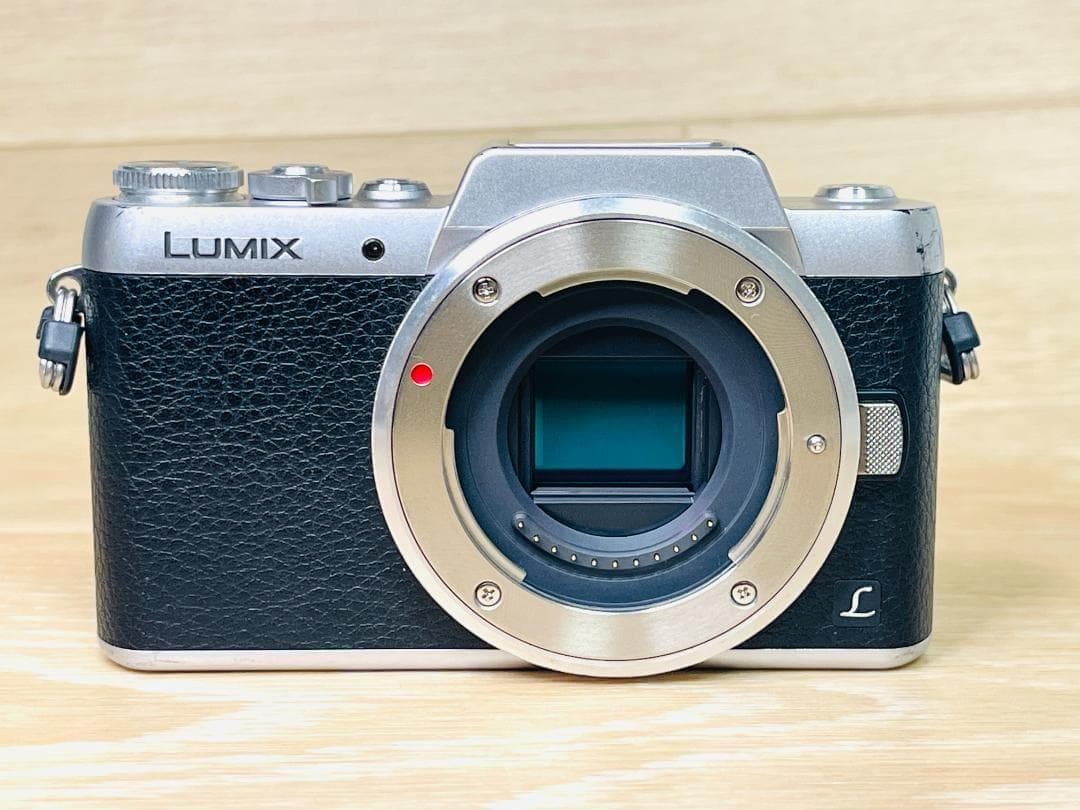 ★ショット数1632回☆Panasonic LUMIX DMC-GF7 シルバー