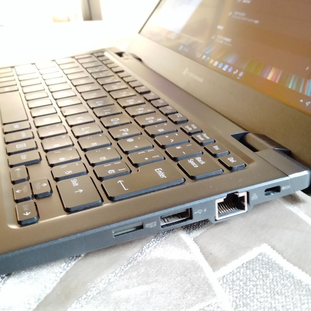 東芝 11世代 i5 1135G7/１３インチ 56G 1920x1080