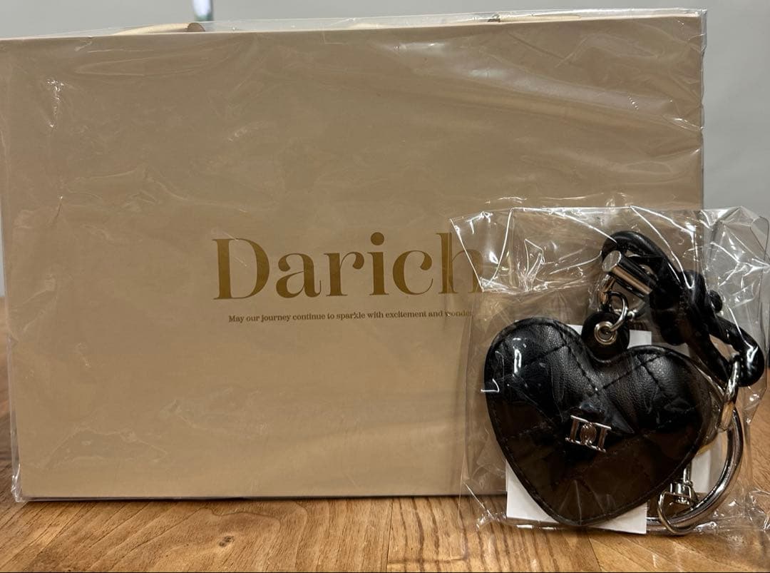 Darich ダーリッチ ノベルティ キルティングミニボストンバッグチャーム付き