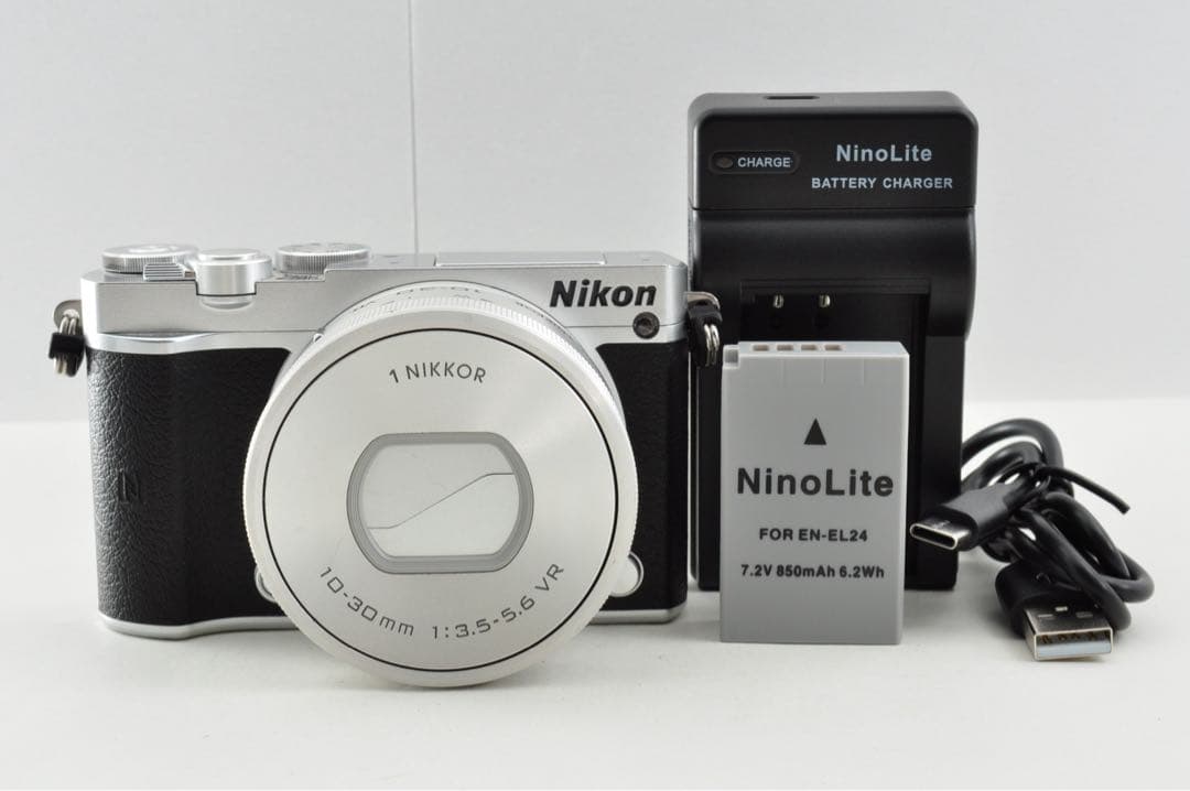 【ショット数2回】Nikon1 J5 10-30mmレンズキット　ミラーレス一眼