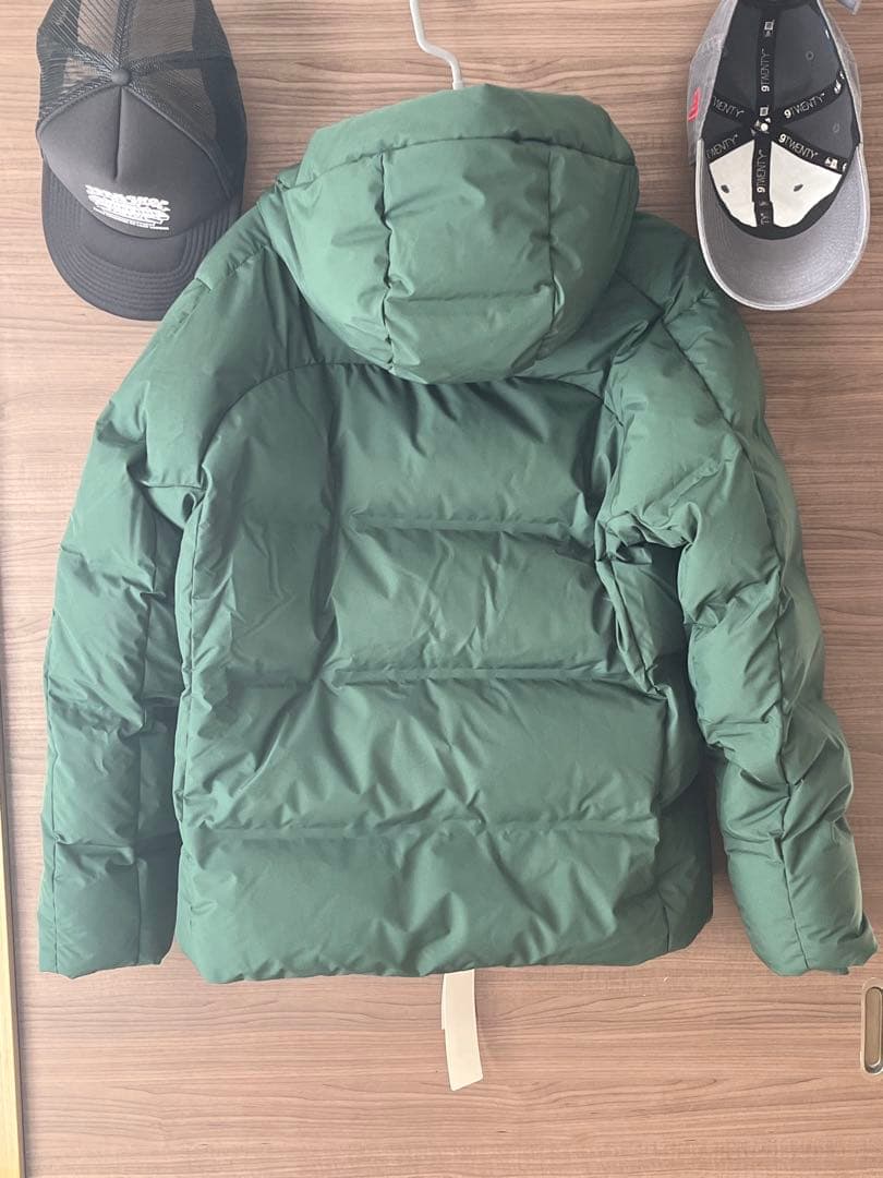 s*7様 【新品】　ユニクロ　シームレスダウンパーカー3Dカット　グリーン　Mサ