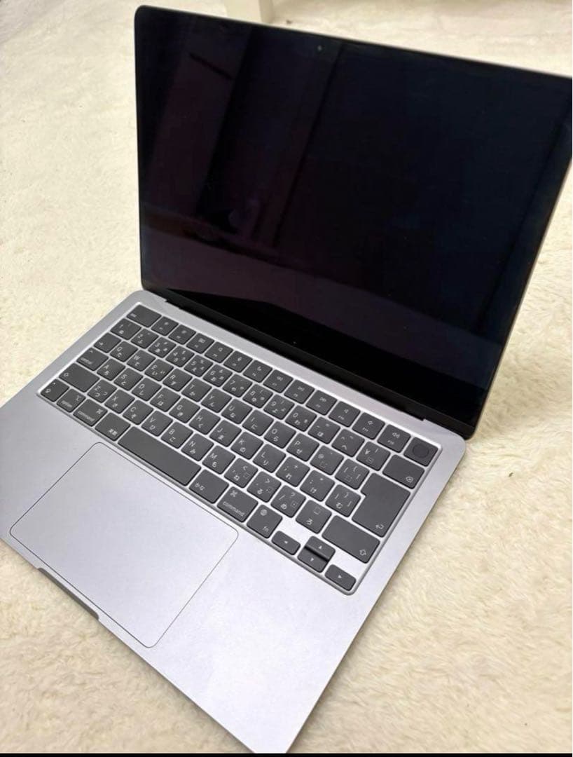 MacBook Air M2 13.6インチ 8GB 256GB ほぼ未使用