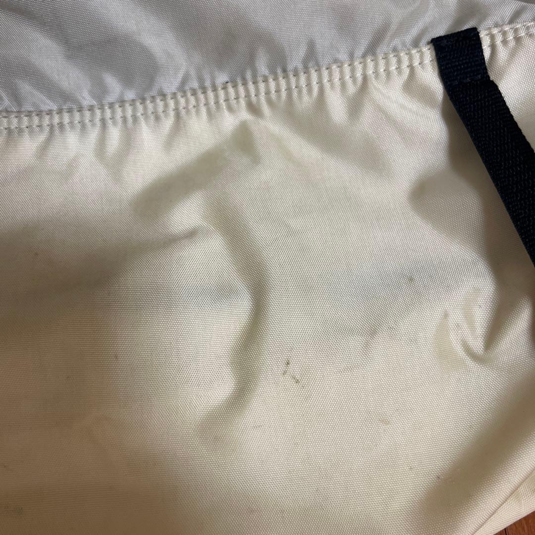 アンドワンダー　ショルダーバッグ メッセンジャーバッグ アイボリー/ブラック