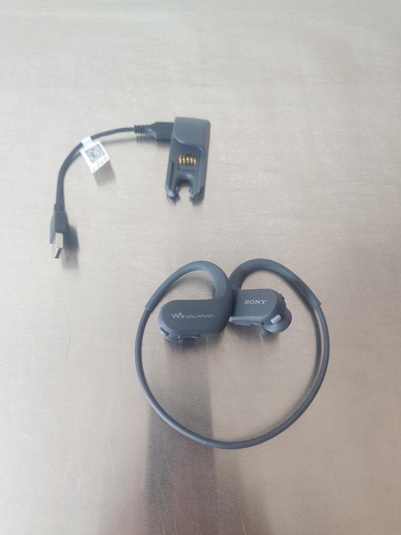 ソニー ヘッドホン一体型ウォークマン　NW-WS410