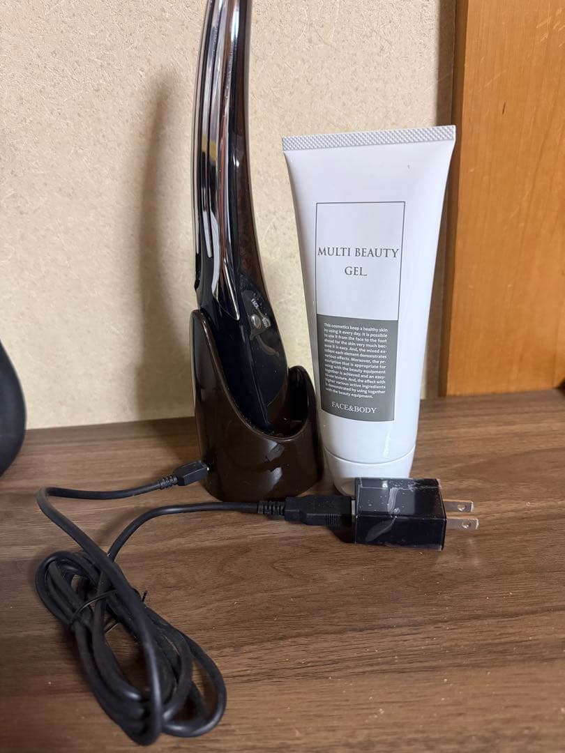 パイラナイト　GEL付き美顔器