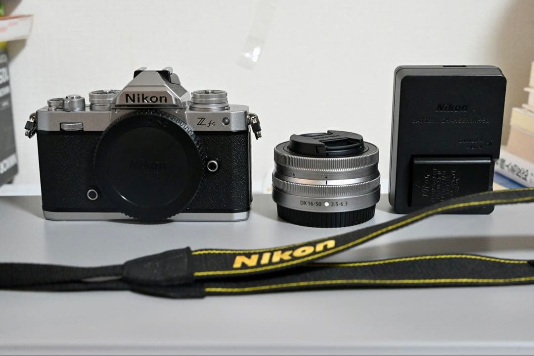 Nikon Zfc (Z fc) シルバー + NIKKOR Z 16-50mm